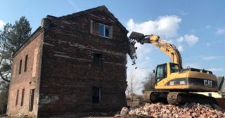 Демонтаж кирпичного дома Лангепас, цена от 3012 руб.